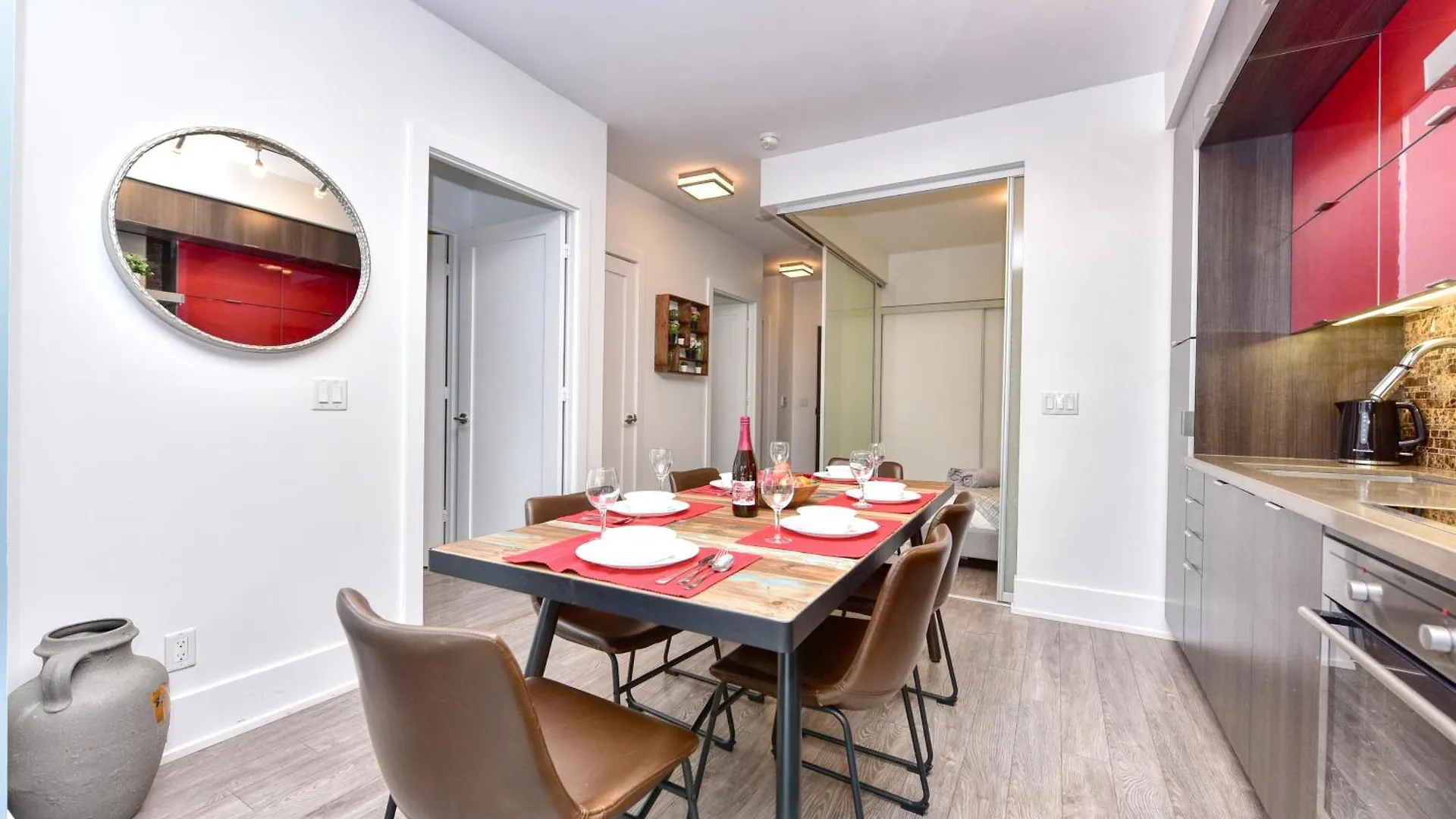 Cozy 2Br Condo With Cn Tower View トロント