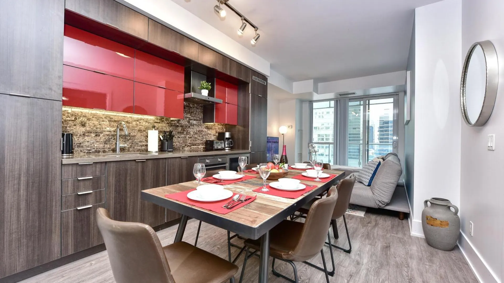 Cozy 2Br Condo With Cn Tower View Toronto